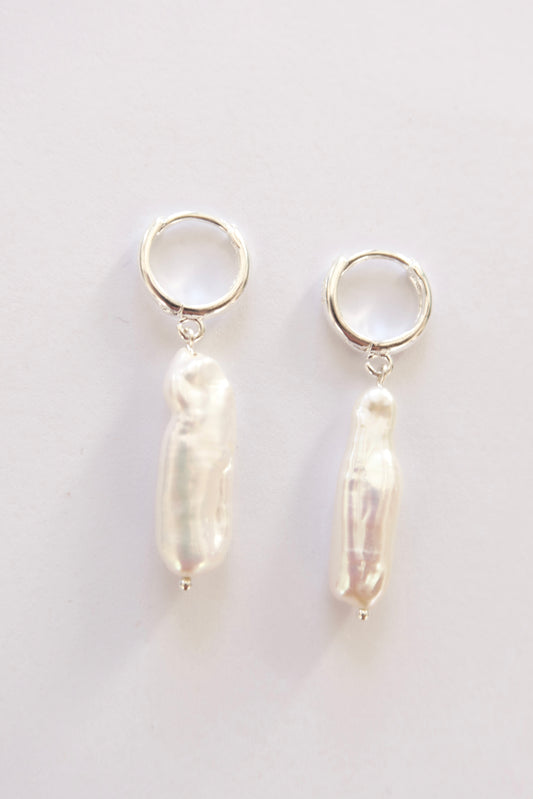 Argollas Perlas Alargadas