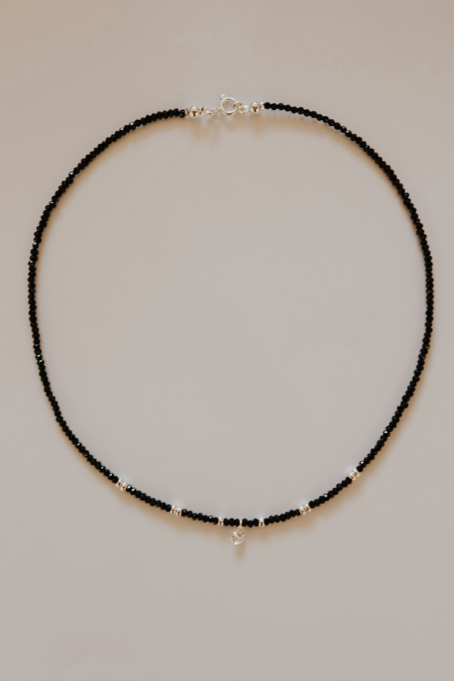 Gargantilla Cristales Negro Corazon