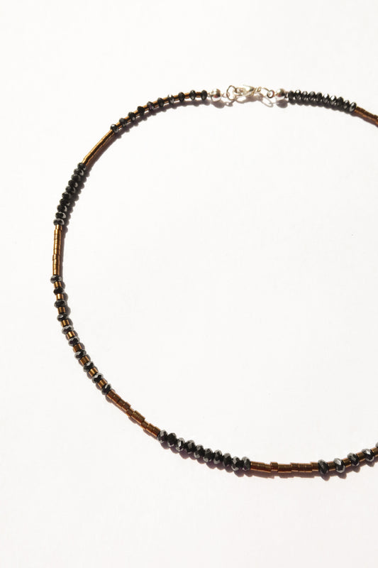 Gargantilla Noir Café