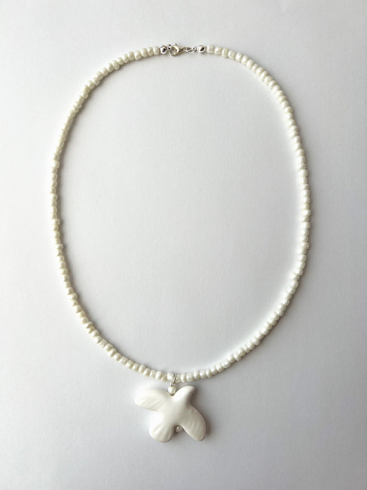 Collar Aguila Mostacillas